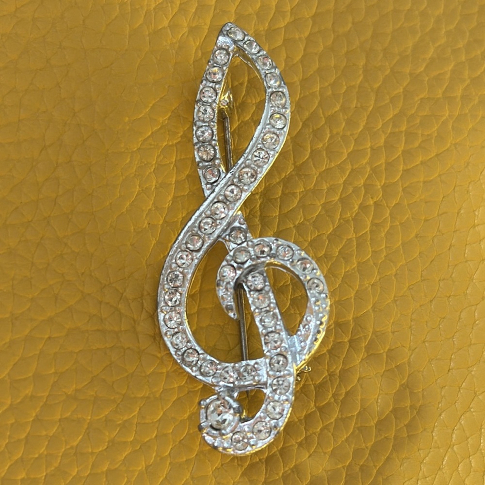 Treble Clef Brooch